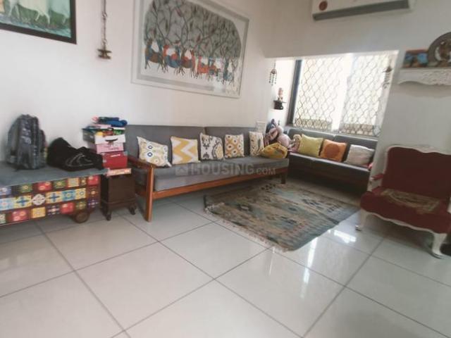 3 BHK Apartment in Ambawadi for rent Ahmedabad. The reference number is 21189542