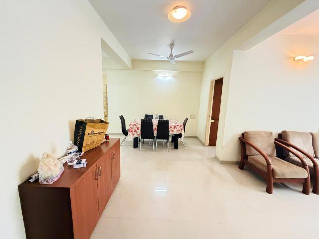 3 BHK Apartment in Ambawadi for rent Ahmedabad. The reference number is 21385365