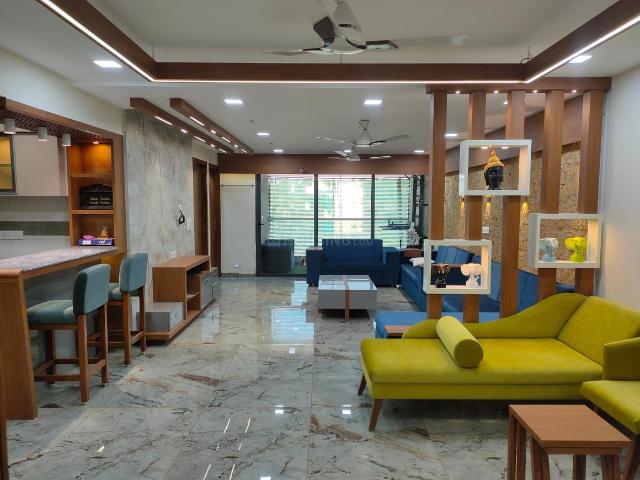 3 BHK Apartment in Ambawadi for resale Ahmedabad. The reference number is 16775275