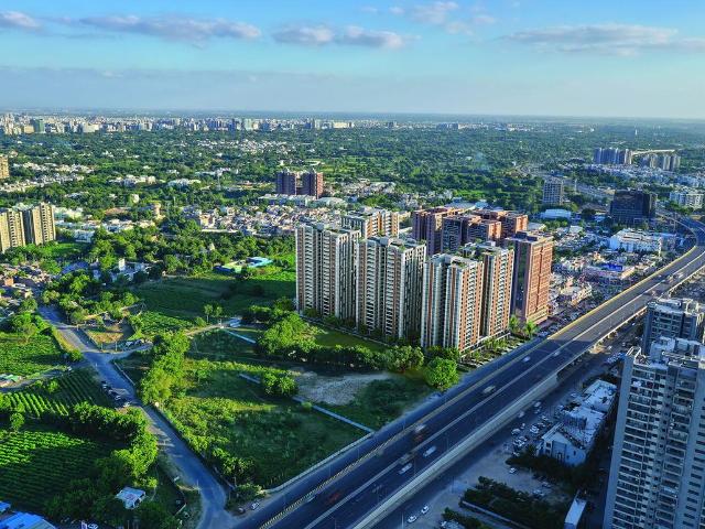 3 BHK Apartment in Ambli for resale Ahmedabad. The reference number is 8536506