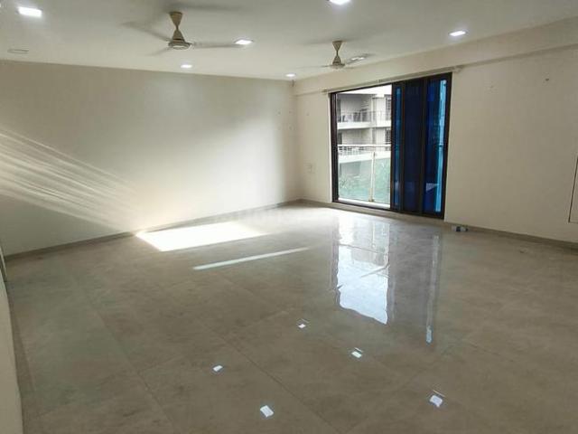 3 BHK Apartment in Andheri West for rent Mumbai. The reference number is 18982491