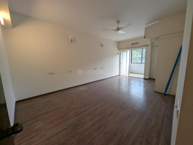 3 BHK Apartment in Adugodi for rent Bengaluru. The reference number is 20598775