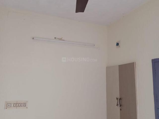 3 BHK Apartment in Adambakkam for rent Chennai. The reference number is 21334185