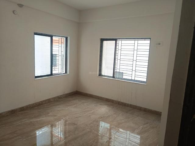 3 BHK Apartment in Agarpara for resale Kolkata. The reference number is 21126890