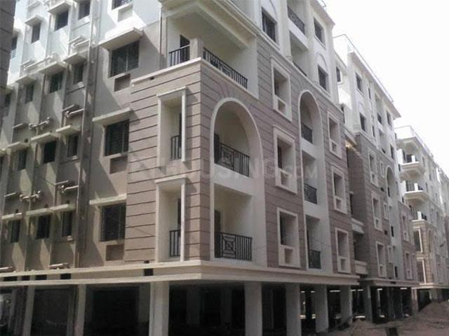 3 BHK Apartment in Airport Gate no. 1 for rent Kolkata. The reference number is 21189762