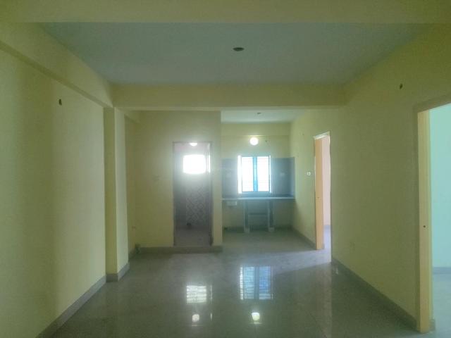 3 BHK Apartment in Airport Gate no. 1 for resale Kolkata. The reference number is 17499790