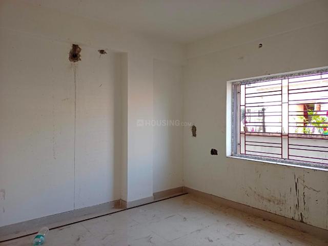 3 BHK Apartment in Airport Gate no. 1 for resale Kolkata. The reference number is 19415340