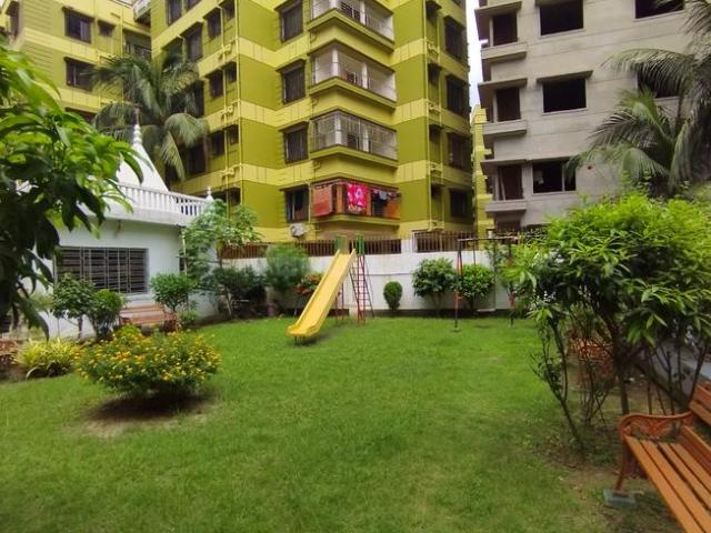 3 BHK Apartment in Airport Gate no. 1 for resale Kolkata. The reference number is 19785606