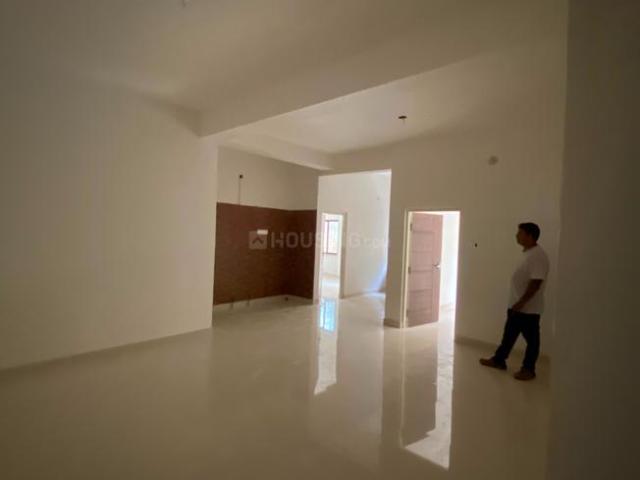 3 BHK Apartment in Airport Gate No 2 for resale Kolkata. The reference number is 21019671