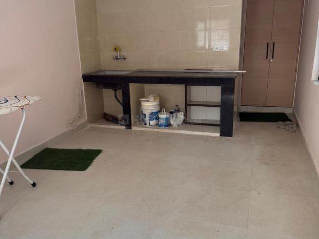 3 BHK Apartment in Alaknanda for rent New Delhi. The reference number is 20538793