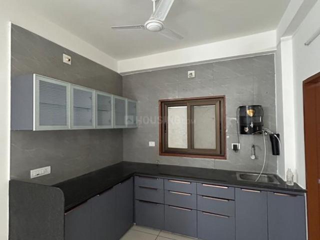 3 BHK Apartment in Alkapuri for rent Vadodara. The reference number is 20675550