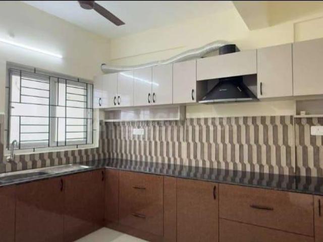 3 BHK Apartment in Arumbakkam for rent Chennai. The reference number is 21004403
