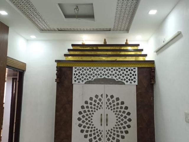 3 BHK Apartment in Arumbakkam for rent Chennai. The reference number is 21040104