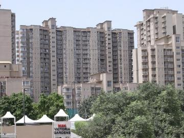 3 BHK Apartment in Ashok Vihar for resale New Delhi. The reference number is 14383430