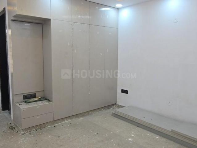 3 BHK Apartment in Ashok Vihar for resale New Delhi. The reference number is 21363398