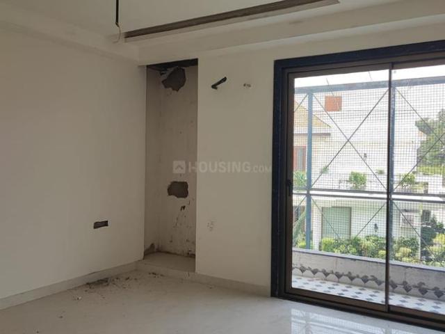 3 BHK Apartment in Azad Nagar for resale Kanpur. The reference number is 20866407