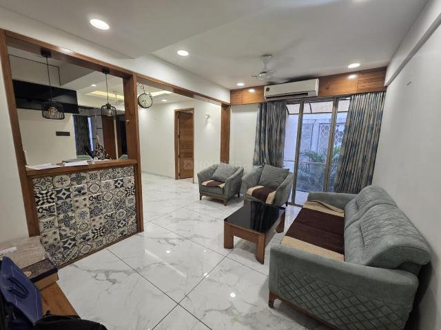 3 BHK Apartment in Bodakdev for rent Ahmedabad. The reference number is 19728542