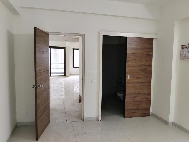 3 BHK Apartment in Bodakdev for rent Ahmedabad. The reference number is 20369019