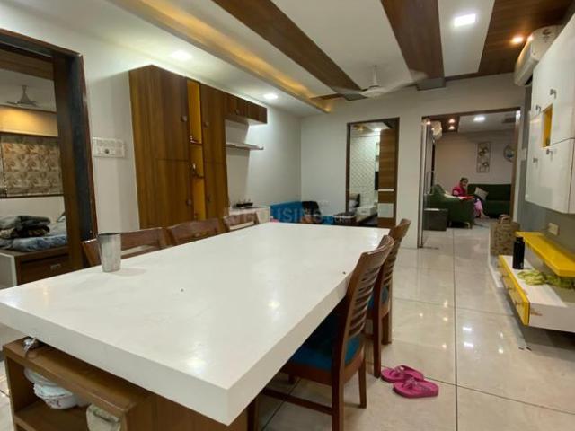 3 BHK Apartment in Bodakdev for resale Ahmedabad. The reference number is 20736304