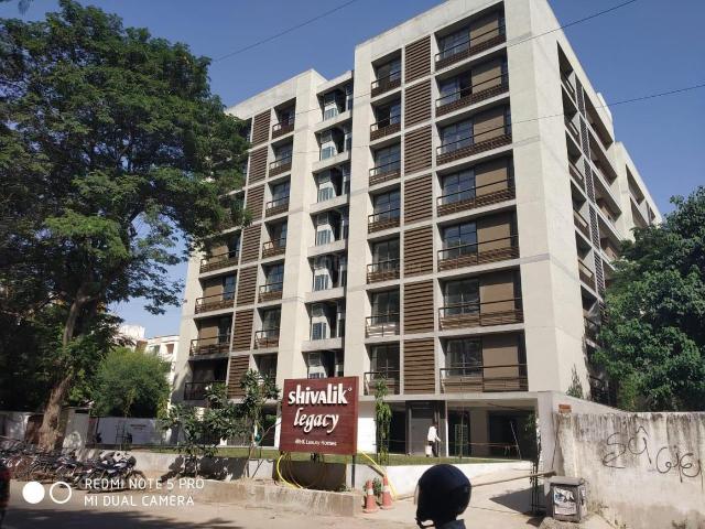 3 BHK Apartment in Bodakdev for resale Ahmedabad. The reference number is 20787475