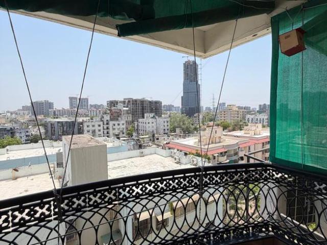 3 BHK Apartment in Bodakdev for resale Ahmedabad. The reference number is 21160484