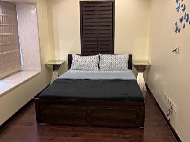 3 BHK Apartment in Ballygunge for rent Kolkata. The reference number is 20175678