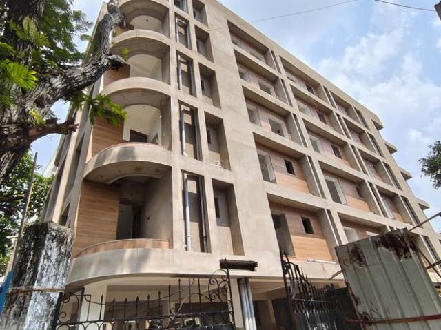 3 BHK Apartment in Ballygunge for resale Kolkata. The reference number is 20389402