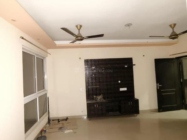 3 BHK Apartment in Bamheta Village for rent Ghaziabad. The reference number is 20635448