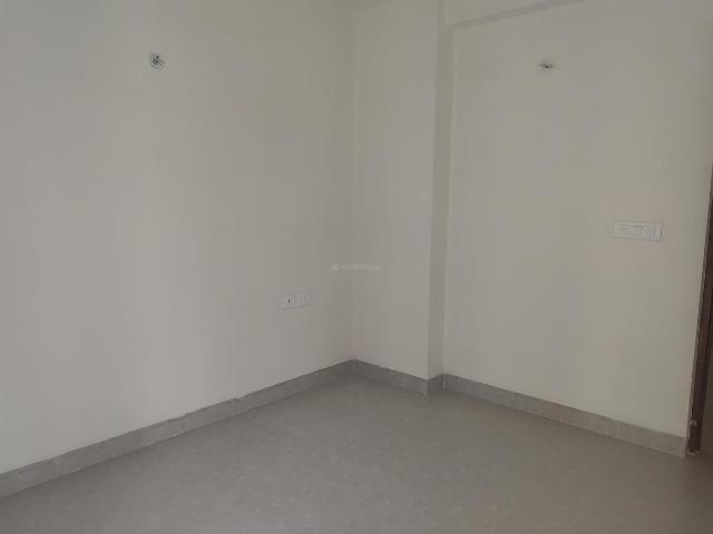3 BHK Apartment in Bamheta Village for rent Ghaziabad. The reference number is 20635920