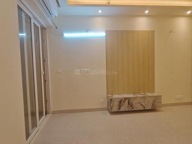 3 BHK Apartment in Bamheta Village for rent Ghaziabad. The reference number is 21074597