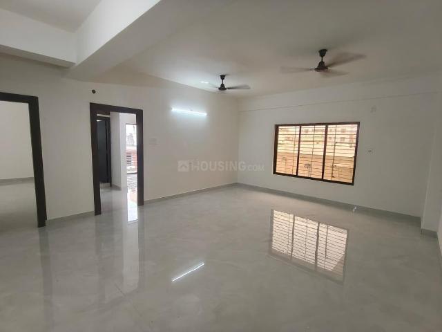 3 BHK Apartment in Bangur Avenue for rent Kolkata. The reference number is 21136049