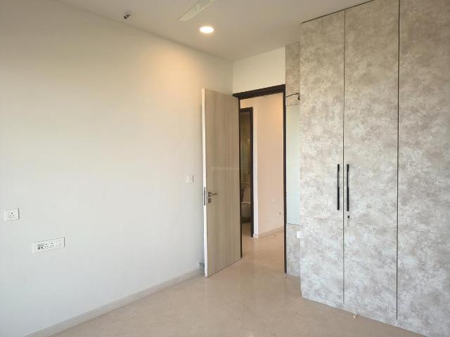 3 BHK Apartment in Bandra East for rent Mumbai. The reference number is 17683724