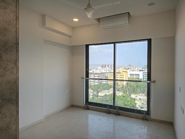 3 BHK Apartment in Bandra East for rent Mumbai. The reference number is 19136376