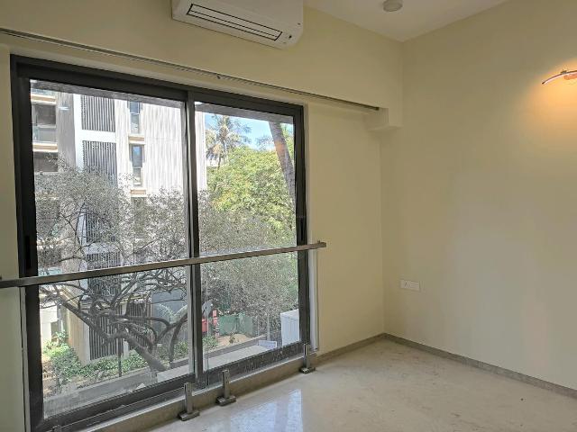 3 BHK Apartment in Bandra East for rent Mumbai. The reference number is 19207887