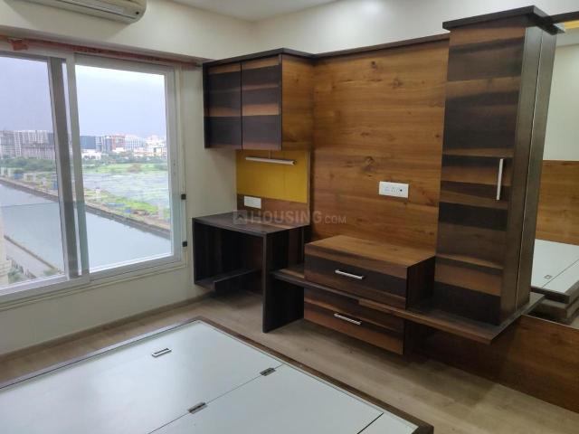 3 BHK Apartment in Bandra East for rent Mumbai. The reference number is 19730816