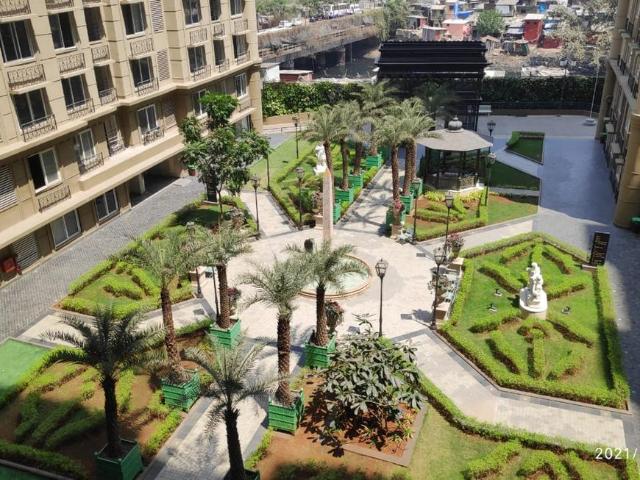 3 BHK Apartment in Bandra East for resale Mumbai. The reference number is 6353283