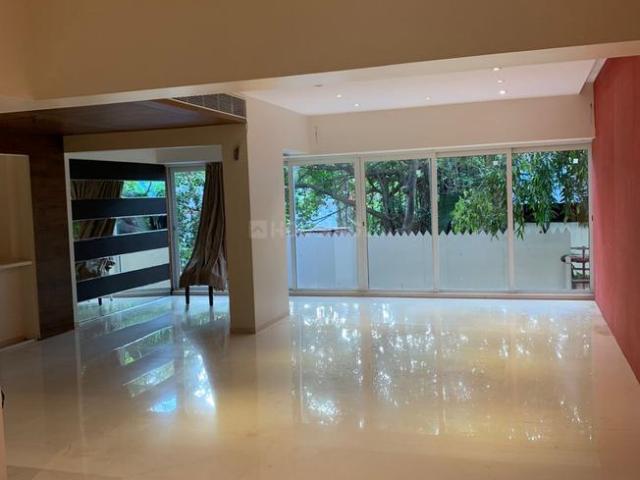 3 BHK Apartment in Bandra West for rent Mumbai. The reference number is 21105300