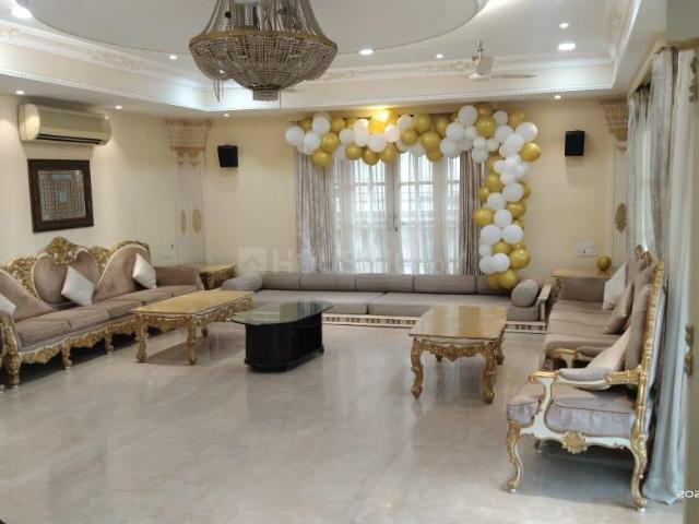 3 BHK Apartment in Bandra West for resale Mumbai. The reference number is 12799086