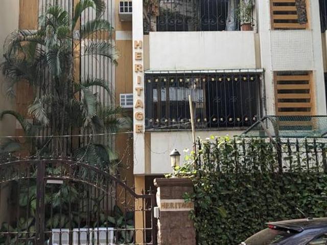3 BHK Apartment in Bandra West for resale Mumbai. The reference number is 13986255