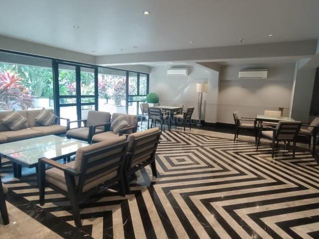 3 BHK Apartment in Bandra West for resale Mumbai. The reference number is 19837912