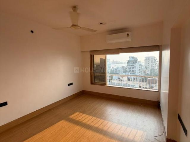 3 BHK Apartment in Bandra West for resale Mumbai. The reference number is 21352309