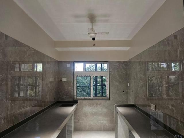 3 BHK Apartment in Bandra West for resale Mumbai. The reference number is 21360301