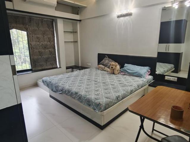 3 BHK Apartment in Baner for rent Pune. The reference number is 20669517