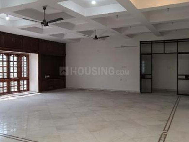 3 BHK Apartment in Banjara Hills for rent Hyderabad. The reference number is 19668317
