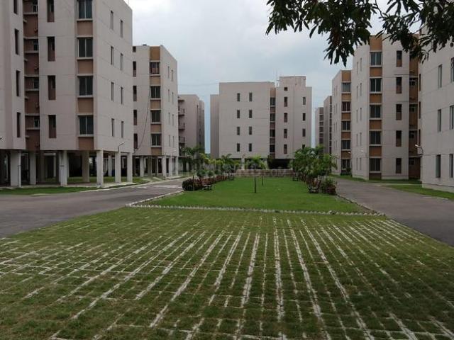 3 BHK Apartment in Barasat for resale Kolkata. The reference number is 8436649
