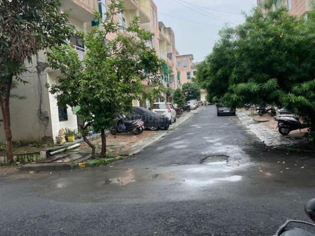 3 BHK Apartment in Baroli Ahir for rent Agra. The reference number is 21103425