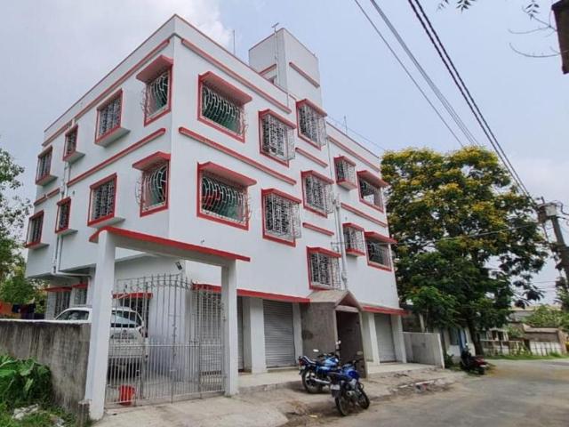 3 BHK Apartment in Behala for rent Kolkata. The reference number is 7288243
