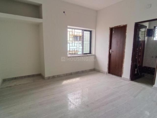 3 BHK Apartment in Behala for resale Kolkata. The reference number is 21087629