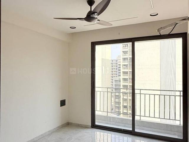 3 BHK Apartment in Bhatha for rent Surat. The reference number is 19652220
