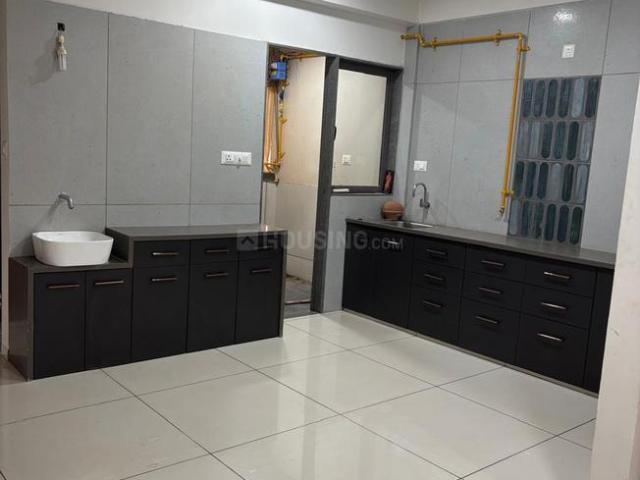 3 BHK Apartment in Bhayli for rent Vadodara. The reference number is 21121936